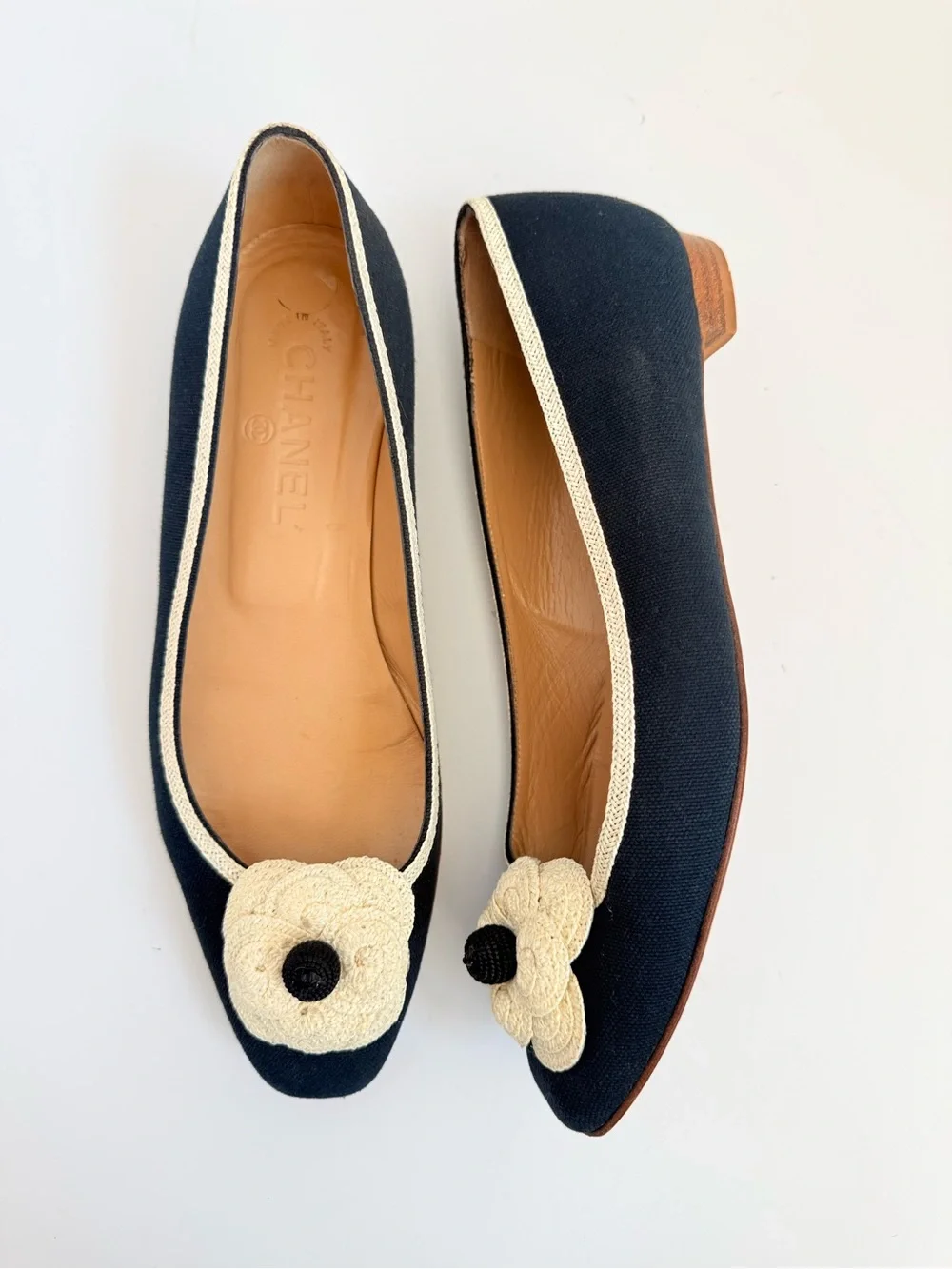 Chanel 2007/08 Vintage Camellia Canvas Ballet Flats Black Cream CC Size 39
